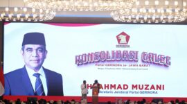 Sekjen Partai Gerindra Ahmad Muzani menghadiri konsolidasi 1700 calon anggota legislatif (caleg) se Provinsi Jawa Barat. (Dok. Tim Media Gerindra) 