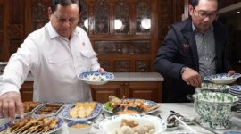 Menteri Pertahanan Prabowo Subianto mengunggah sejumlah foto momen pertemuannya dengan Mantan Gubernur Jawa Barat, Ridwan Kamil. (Dok. Tim Media Prabowo) 
