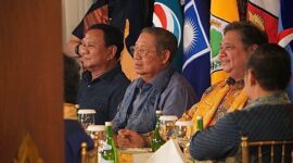 Keluarga besar Koalisi Indonesia Maju menerima Silahturahmi dari Presiden RI ke - 6 Susilo Bambang Yudhoyono bersama Agus Harimurti Yudhoyono. (Facbook.com/@Airlangga Hartarto)
