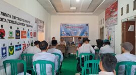 Ketua Panwascam Bojong Dede Saepul, saat rapat koordinasi pengawasan logistik pemilu tahun 2024, Minggu 03/12/2023 (foto : Istimewa)
