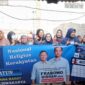 Musliatun bersama pendukungnya bertempat di Dusun Citereup 1 Desa Kutamukti, Kecamatan Kutawaluya, Kabupaten Karawang. Sabtu 16/12/2023 (foto : Istimewa)