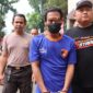 OS (46) alias Abah tersangka kasus pencabulan yang sempat buron dan menjadi DPO,ditangkap pada hari Senin 25/12/2023 (foto : Humas Polres Purwakarta)