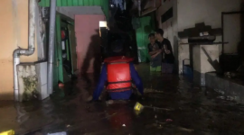Kabupaten Bandung Terendam Banjir Akibat Jebolnya Tanggul Sungai Cigede. (Dok BNPB)