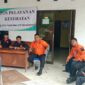 Pos pelayanan kesehatan dari Puskesmas Wanakerta dibangun untuk warga yang terdampak banjir di Desa Karangligar, Teluk Jambe Barat, Karawang, Jawa Barat,. Dok. BPBD Kabupaten Karawang)