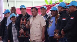 Para nelayan se-Jawa mengunjungi kediaman calon presiden nomor urut 2 Prabowo Subianto di Jalan Kertanegara. (Dok. TKN Prabowo - Gibran)

