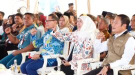 Gubernur Jawa Timur Khofifah Indar Parawansa Resmikan SMKN Maritim Pertama di Indonesia. (Facebook.com/@Khofifah Indar Parawansa)