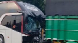 Kecelakaan Lalu Lintas yang Tewaskan 12 Orang Penumpang Grand Max di Jakarta - Cikampek. (Tiktok.com/@dayurosi90)

