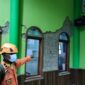 Sejumlah bangunan di Kabupaten Sumedang tampak rusak akibat gempa berkekuatan M6,2 di Kabupaten Garut, pada Sabtu (27/4) malam. Dok. BPBD Kota Tasikmalaya)