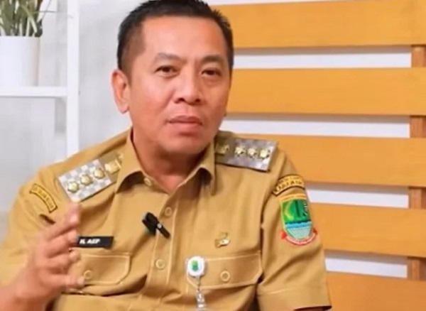 Bupati Karawang H. Aep Syaepuloh SE